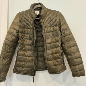 Gap forrest green puffer coat